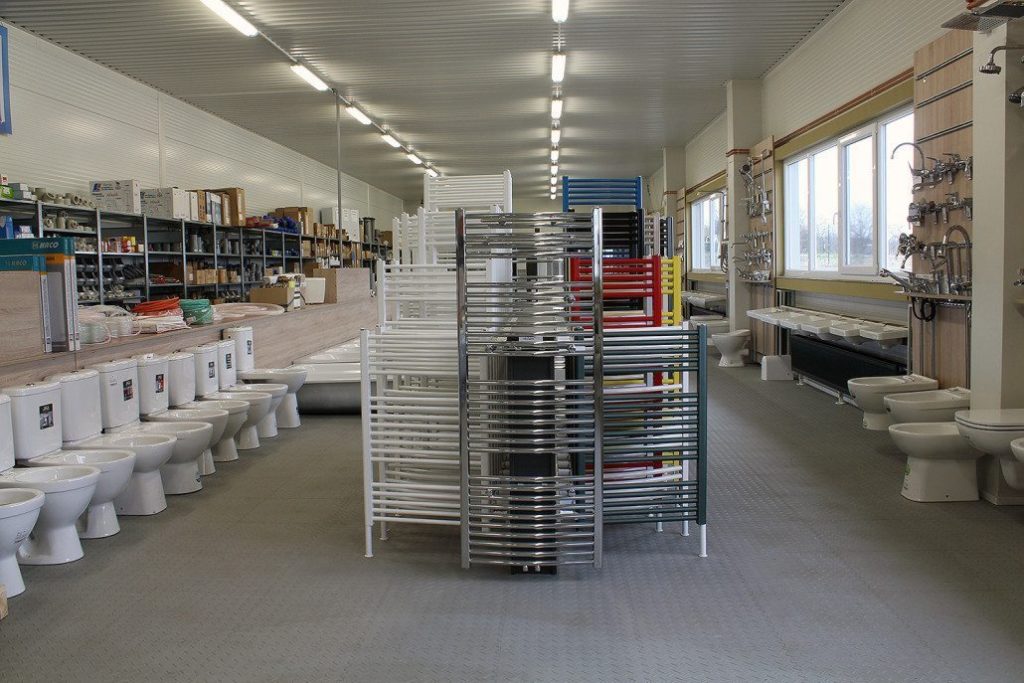Plumbing and heating supplies store, Czech Republic