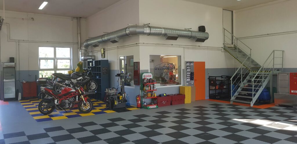 Car repair shop, Czech Republic