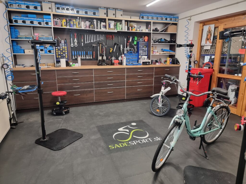 Bikeservis, Slovakia